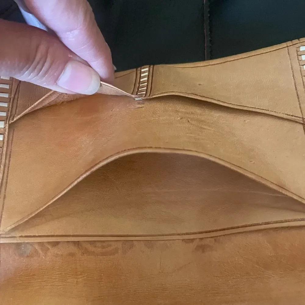Wallet handtooled Collectible Vintage Leather Bifold pockets unisex 60's tooled